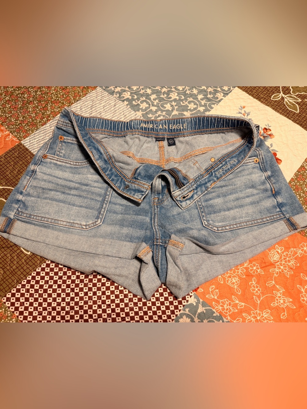 American Eagle Easy Shortie Denim Shorts Size 8 Light Wash Cuffed